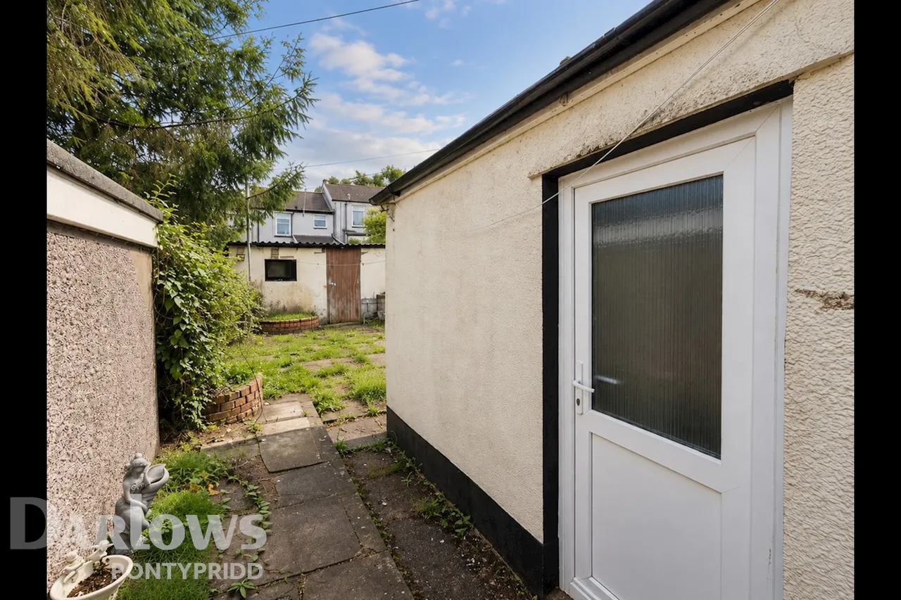 Birchwood Avenue, Pontypridd, photo 17