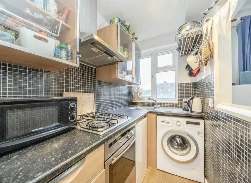 Acre Lane, Brixton, SW2, photo 3