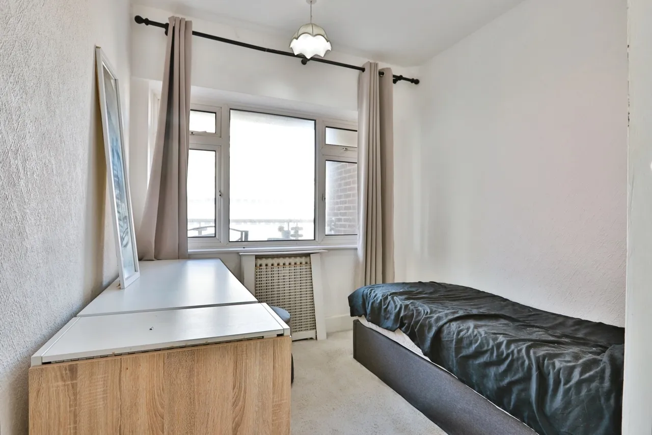 Christchurch Road, Bournemouth, BH1, photo 13