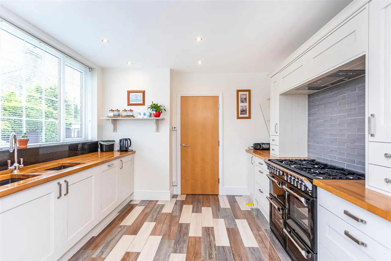 398, Holcombe Road, Greenmount, BL8 4HF, photo 9