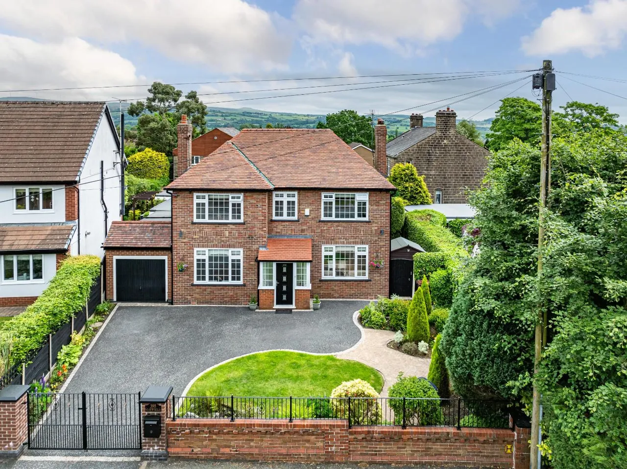 4 bed house for sale — 398, Holcombe Road, Greenmount, BL8 4HF