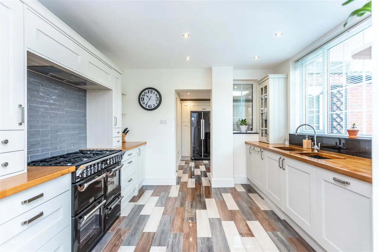 398, Holcombe Road, Greenmount, BL8 4HF, photo 8