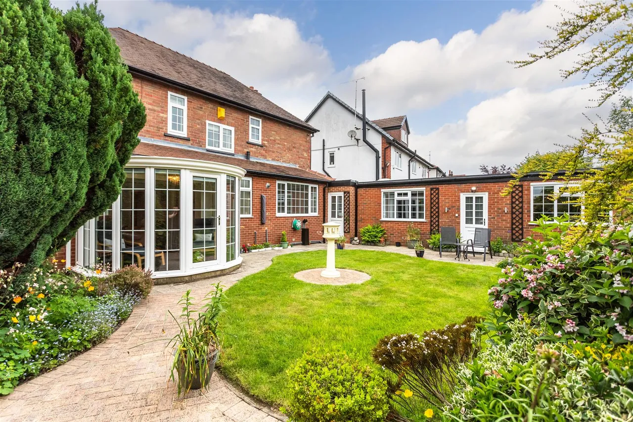 398, Holcombe Road, Greenmount, BL8 4HF, photo 25