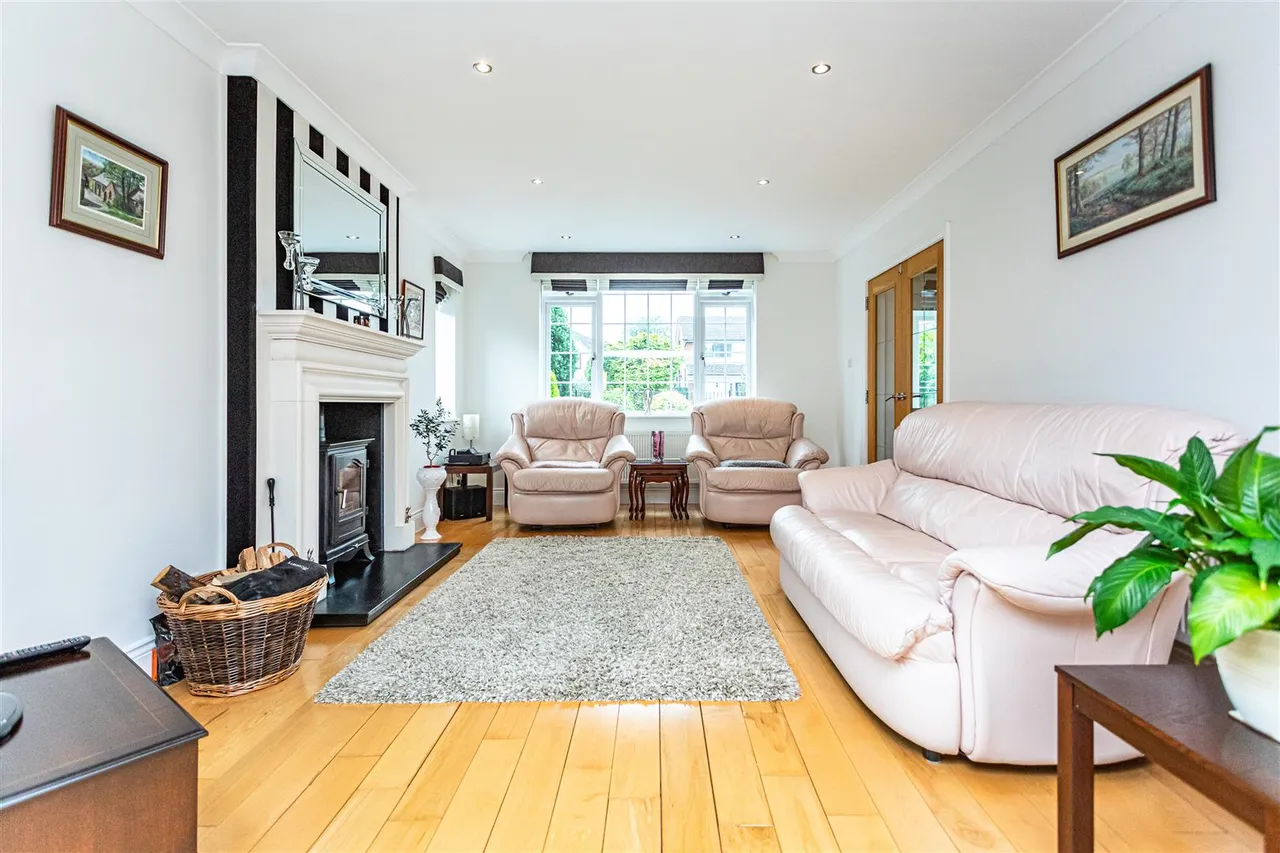 398, Holcombe Road, Greenmount, BL8 4HF, photo 4