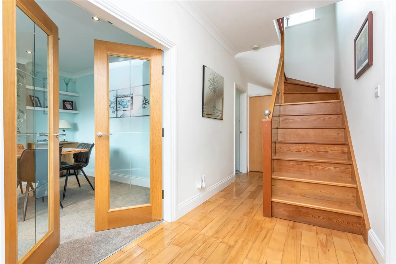 398, Holcombe Road, Greenmount, BL8 4HF, photo 2