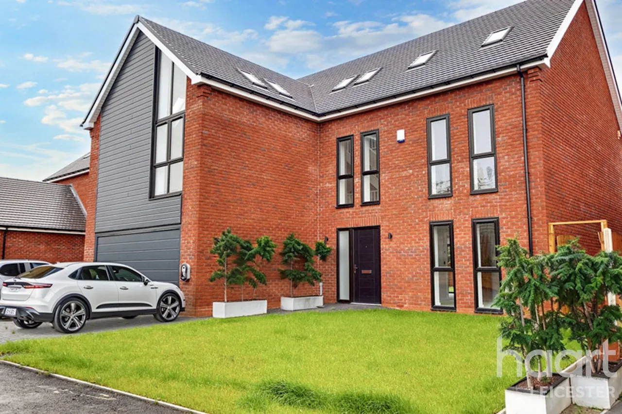 6 bed house for sale, Cleves Gardens, Leicester, LE2