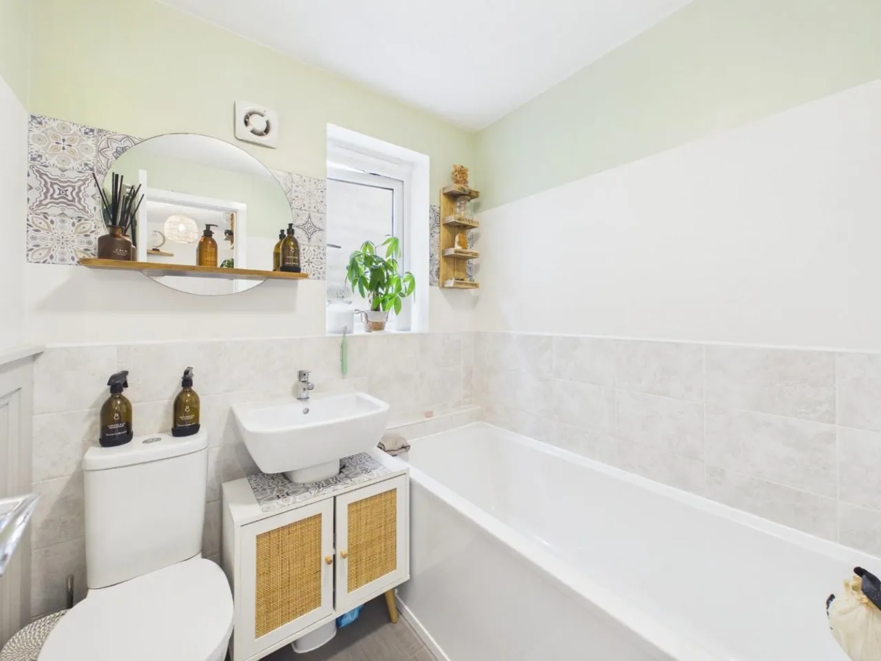 Bream Rise, Thackley, BD10, photo 17