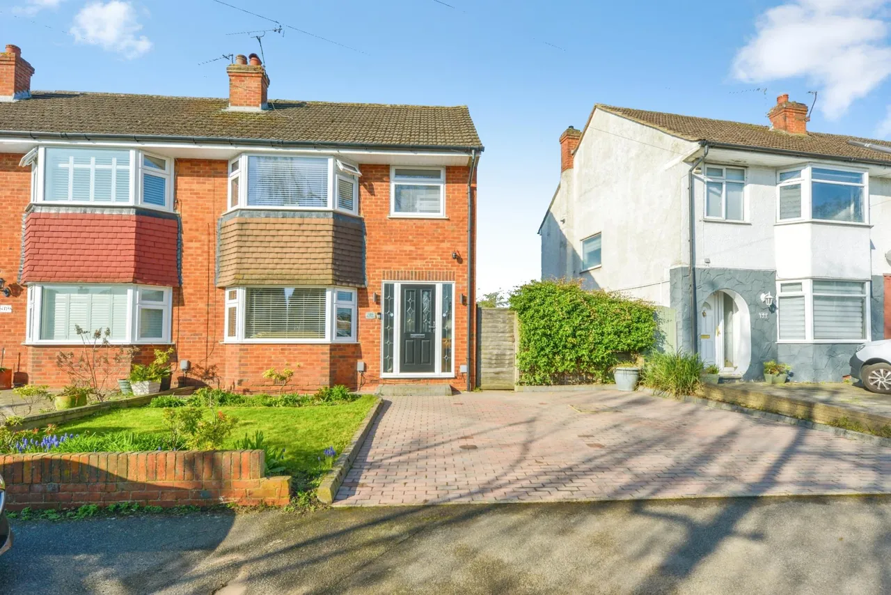 3 bed house for sale, Churchgate, Waltham Cross, EN8
