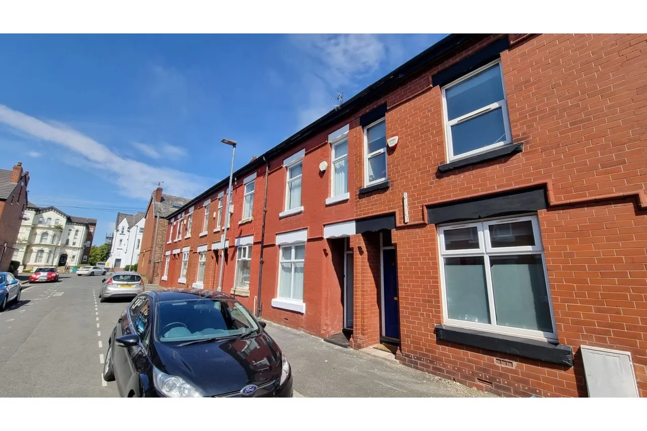 4 bed house to rent, Denham Street, Manchester, M13