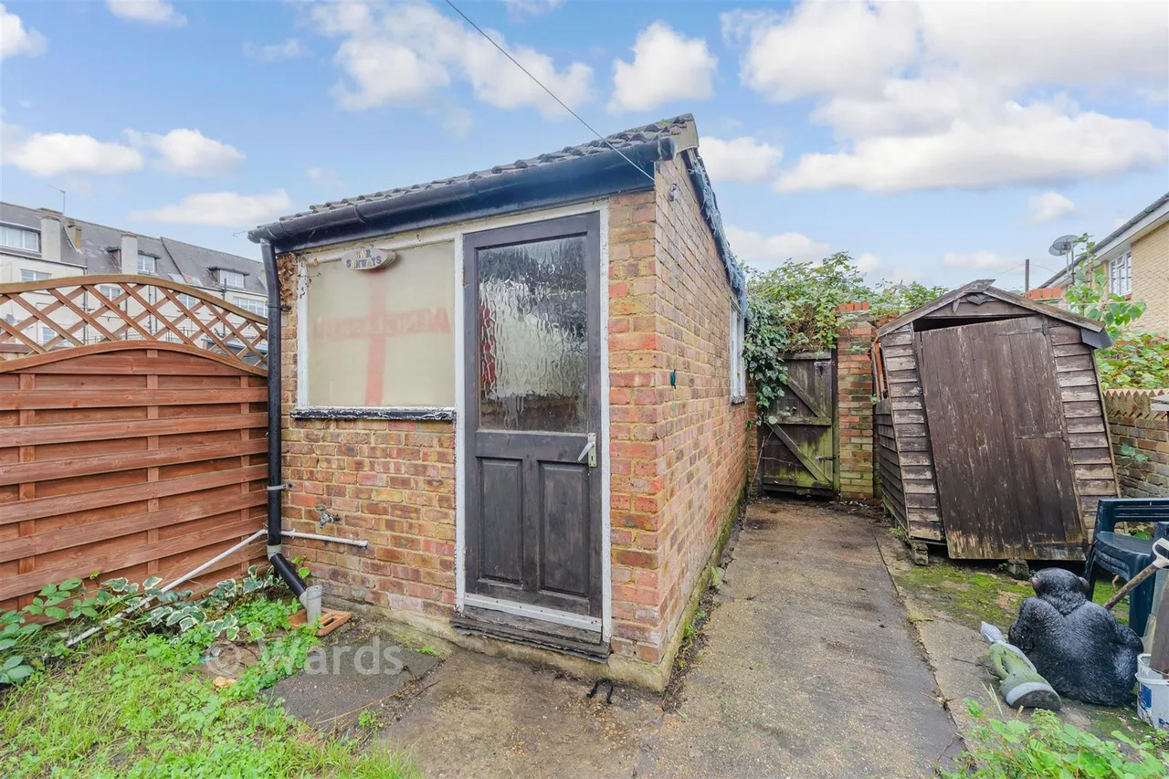 Churchfield Road, Welling, DA16, photo 3