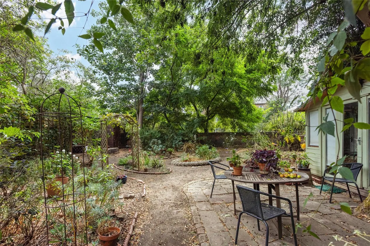 Groveway, London, SW9, photo 9