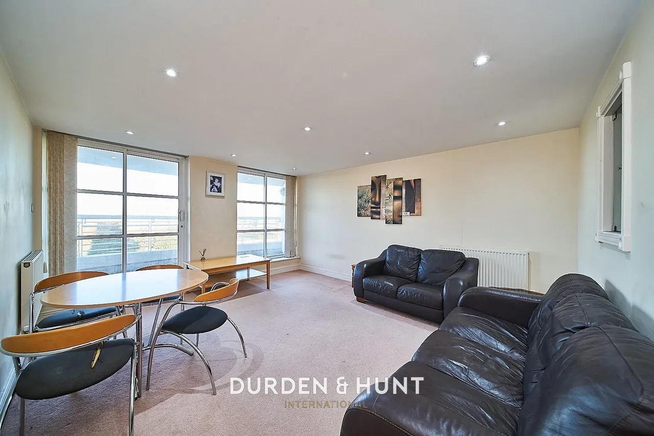 Barrier Point Road, Royal Docks, E16, photo 4