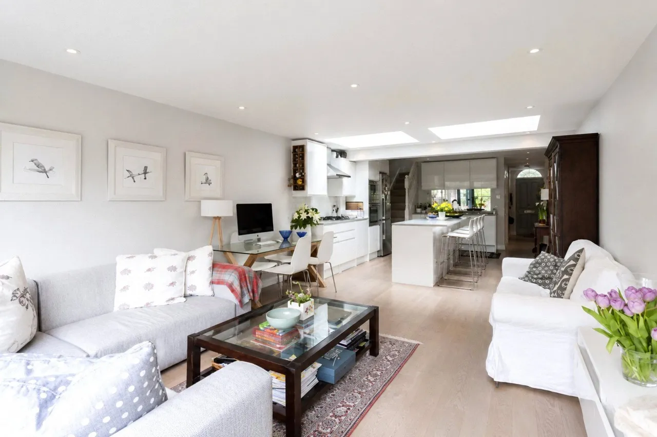 Barchard Street, London, photo 2