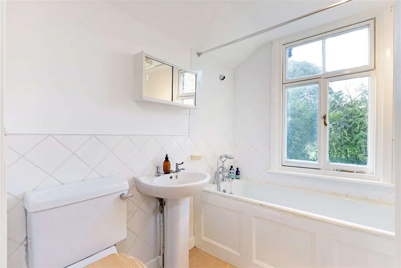 Lower Richmond Road, Mortlake, SW14, photo 13