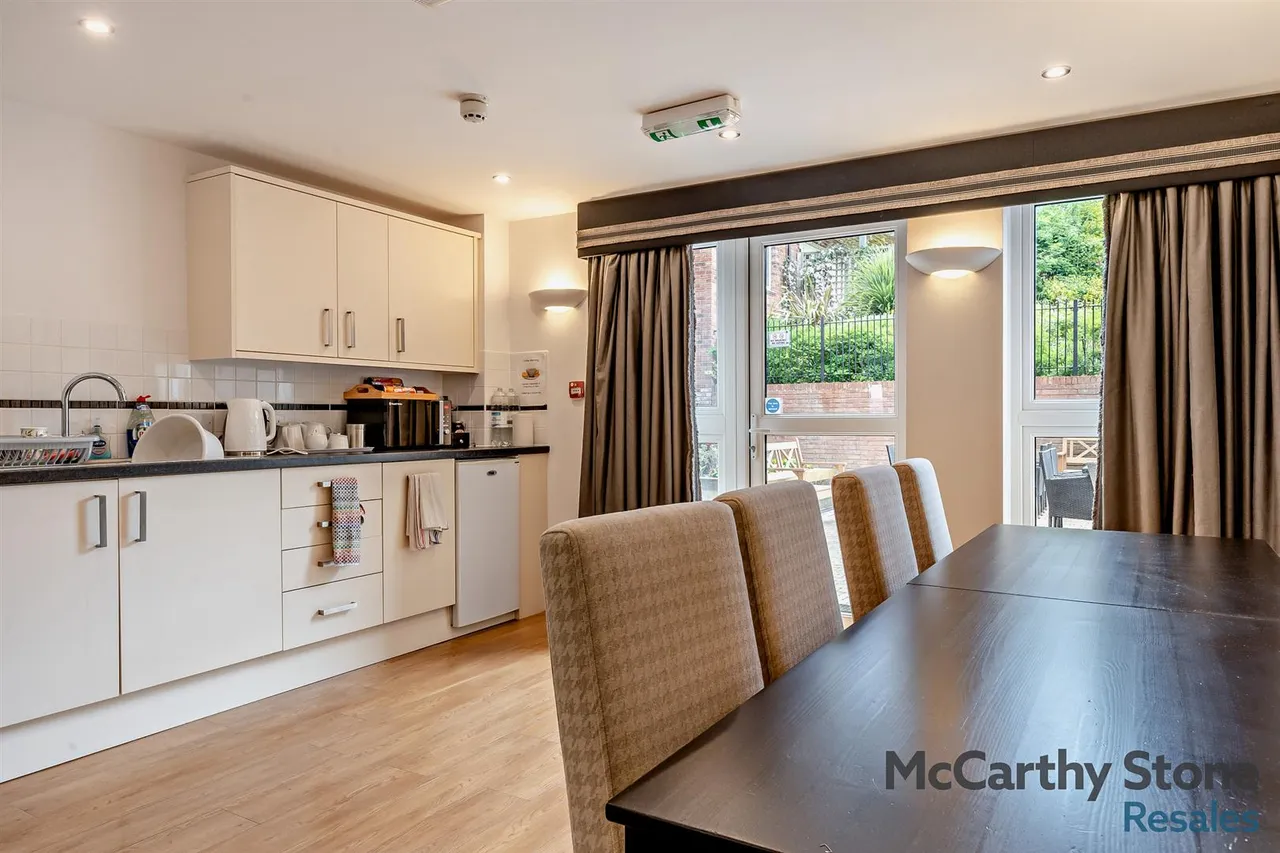 Monton Road, Eccles, M30, photo 12