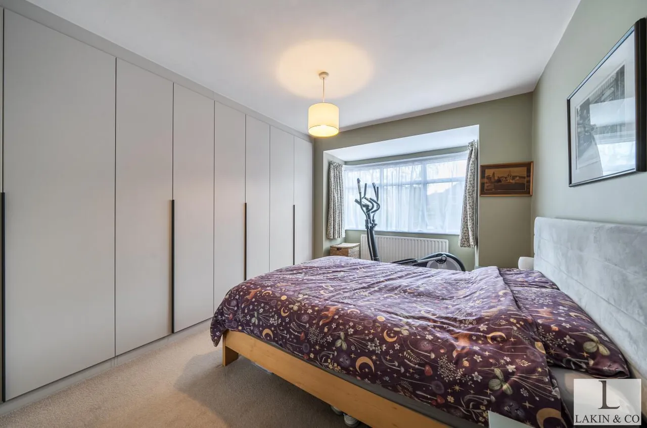 Hoylake Crescent, Ickenham, UB10 8JL, photo 8