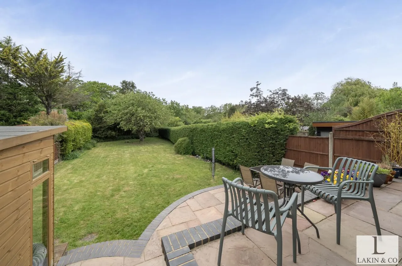 Hoylake Crescent, Ickenham, UB10 8JL, photo 15