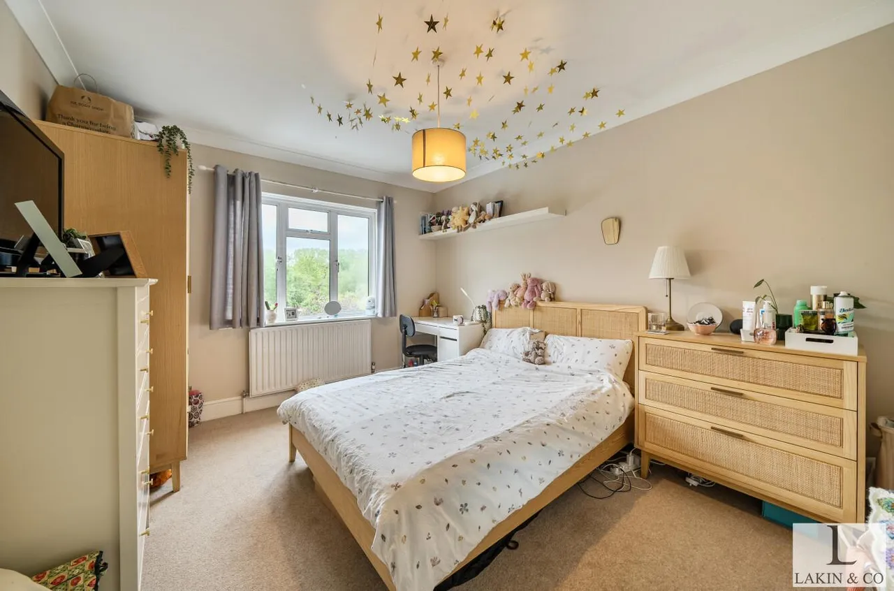 Hoylake Crescent, Ickenham, UB10 8JL, photo 7