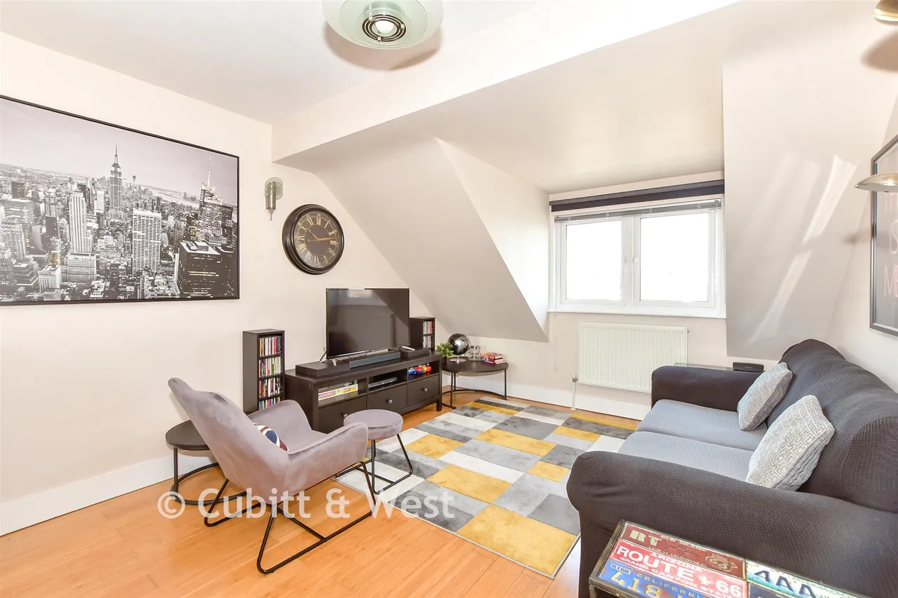 Henderson Road, Southsea, PO4, photo 5