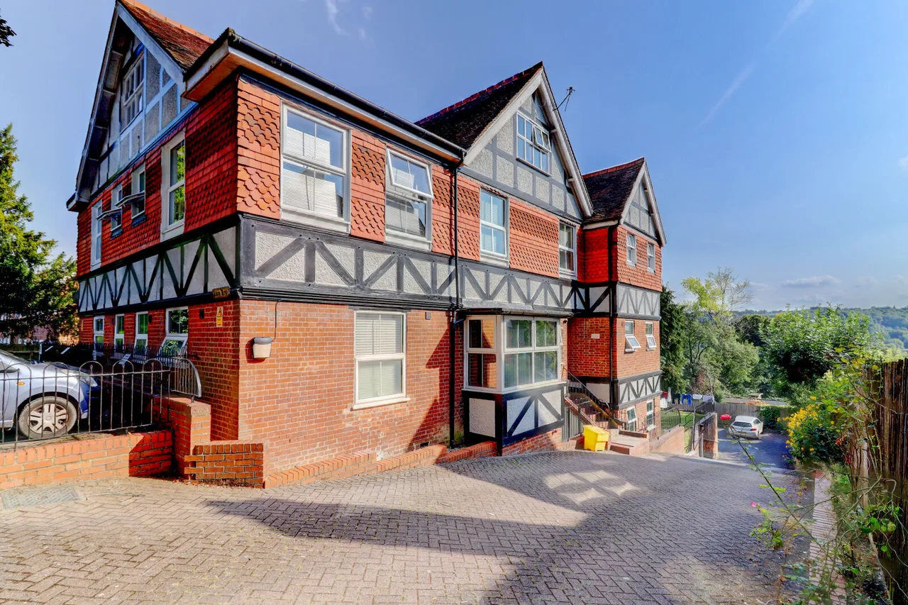 Priory Road, High Wycombe, HP13, photo 8