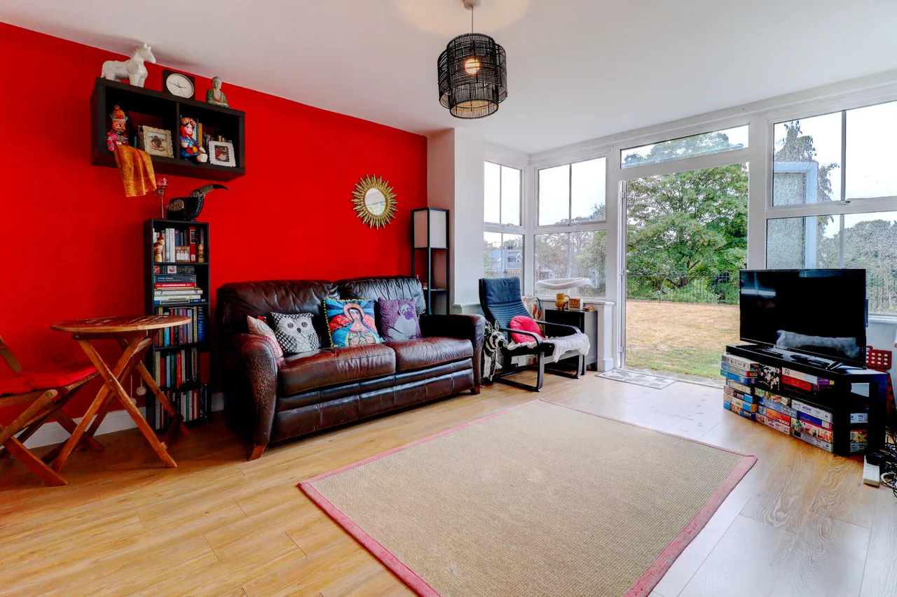Priory Road, High Wycombe, HP13, photo 3
