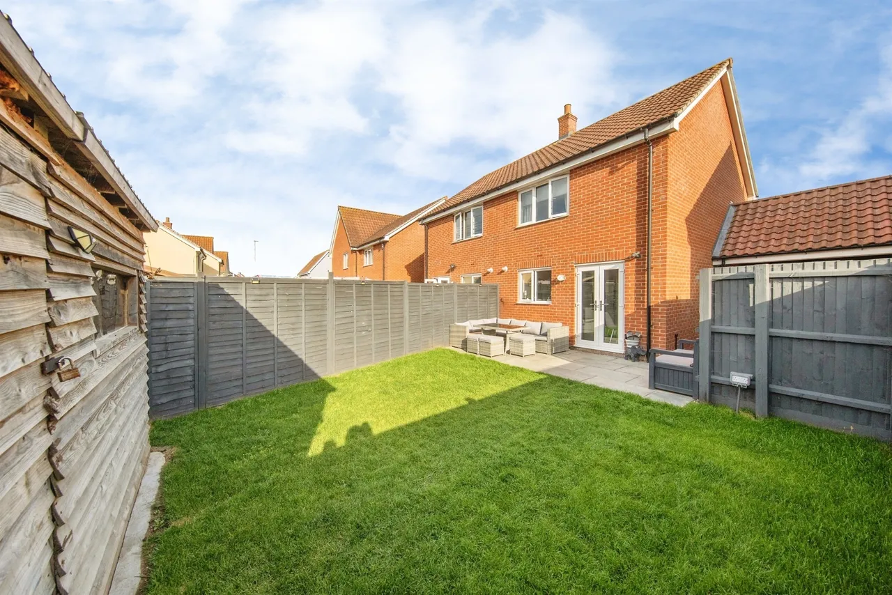 Dresden Square, Clacton-On-Sea, CO16, photo 16