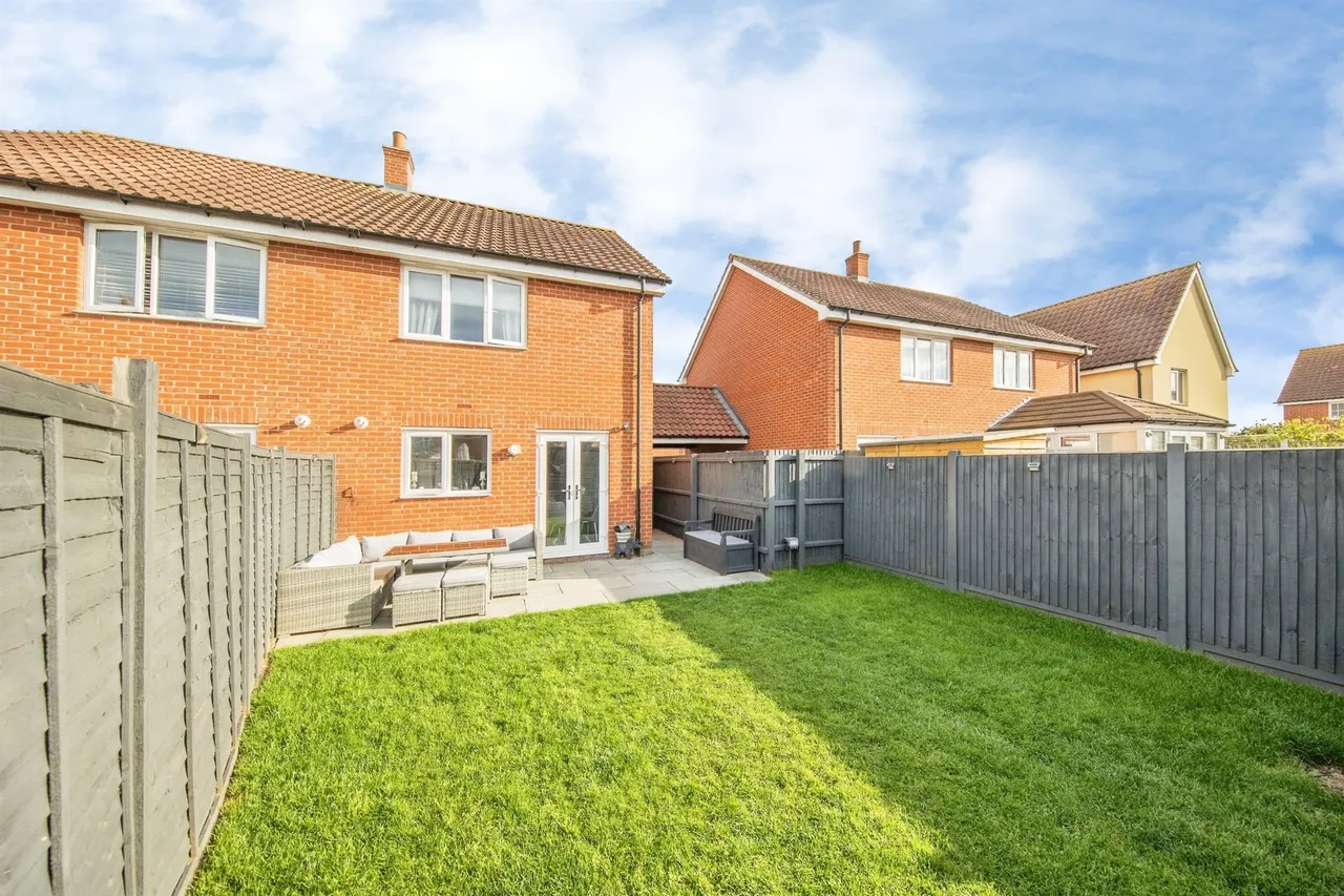 Dresden Square, Clacton-On-Sea, CO16, photo 17