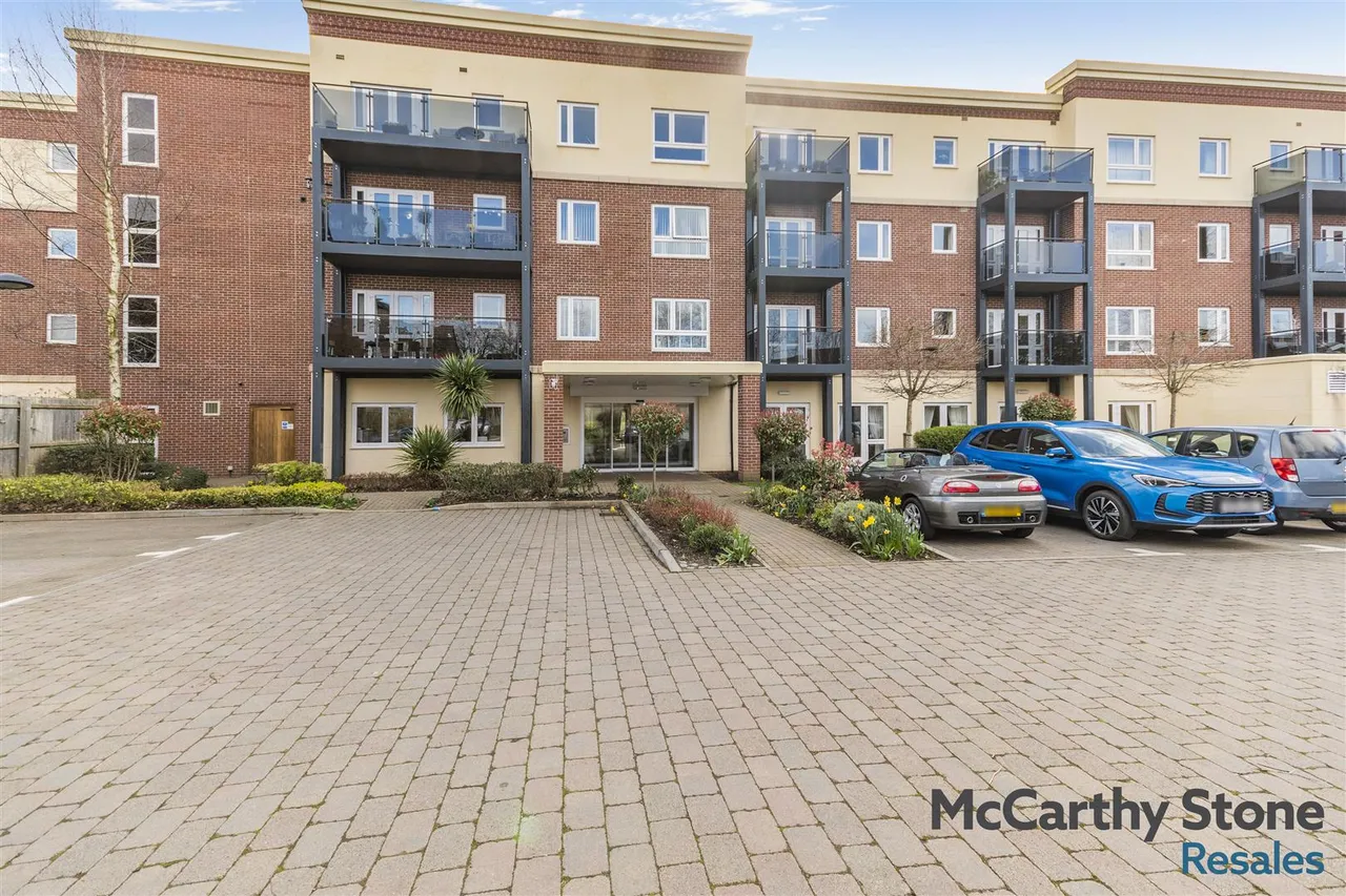 2 bed flat for sale, Recreation Road, Bromsgrove, B61