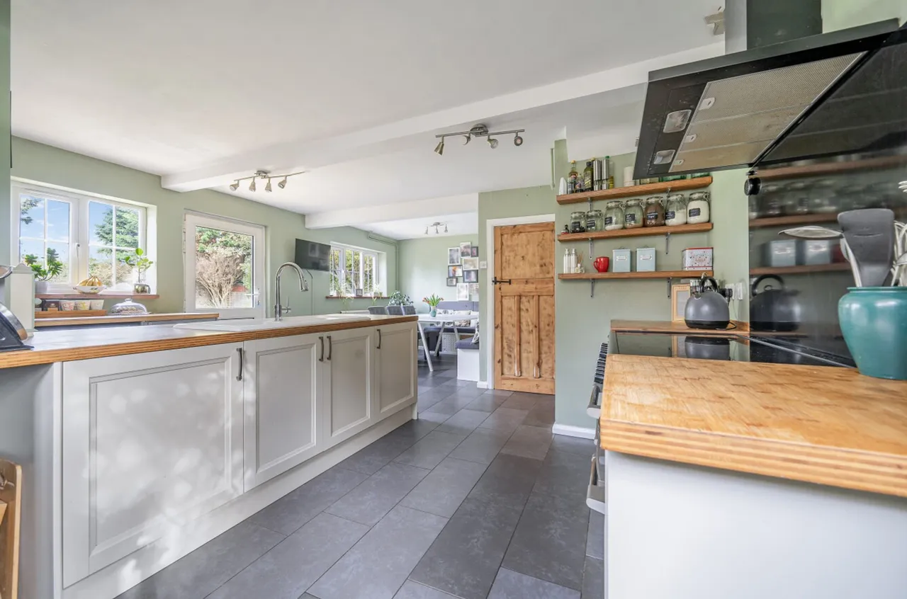 The Byway, Middleton-On-Sea, PO22, photo 10