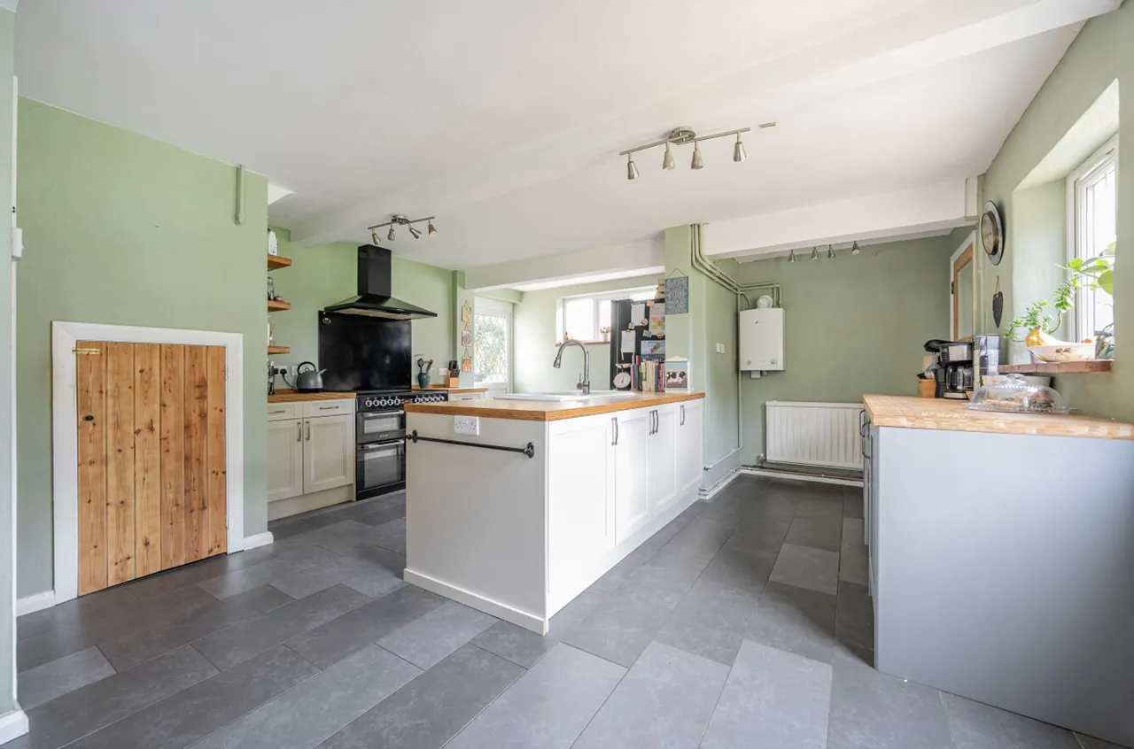 The Byway, Middleton-On-Sea, PO22, photo 6