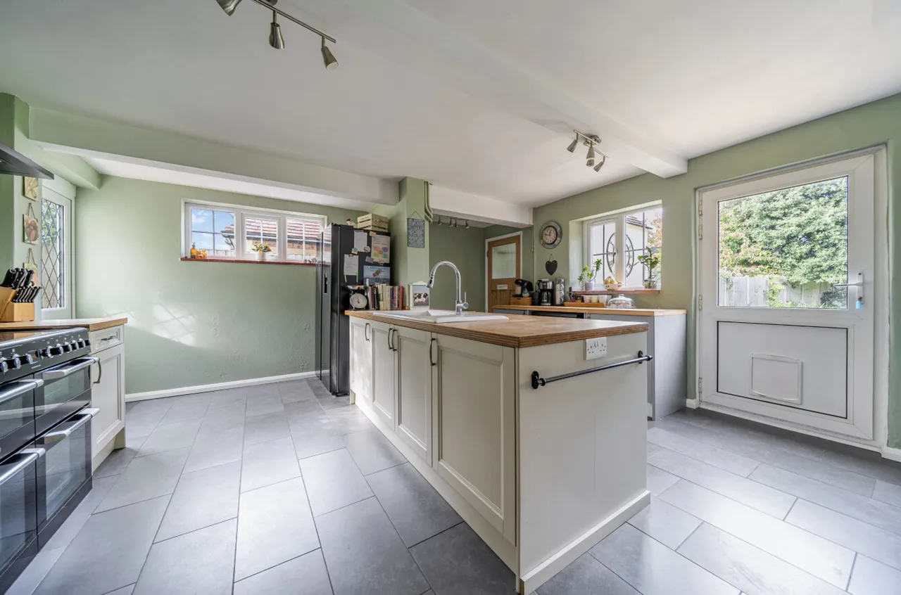 The Byway, Middleton-On-Sea, PO22, photo 9
