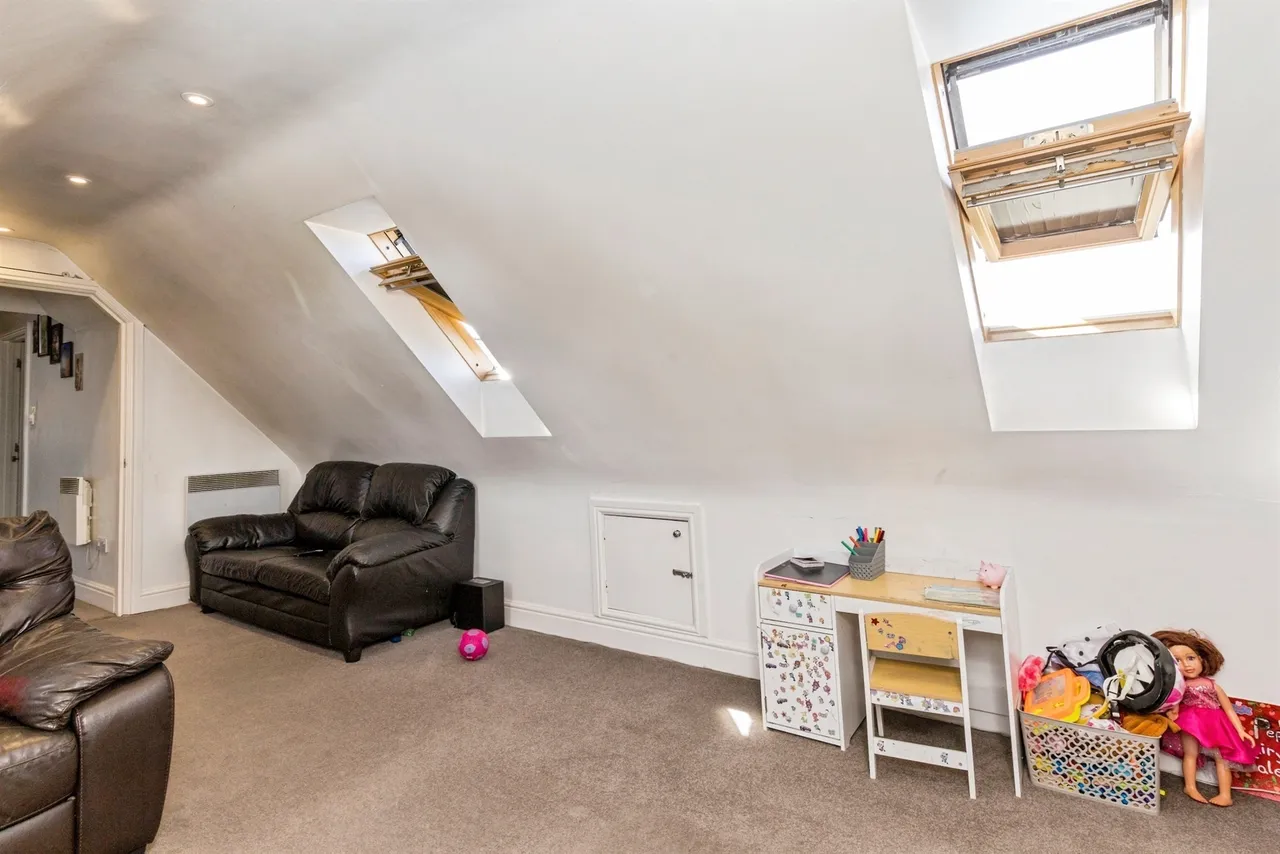 Parsonage Road, Horsham, RH12, photo 6