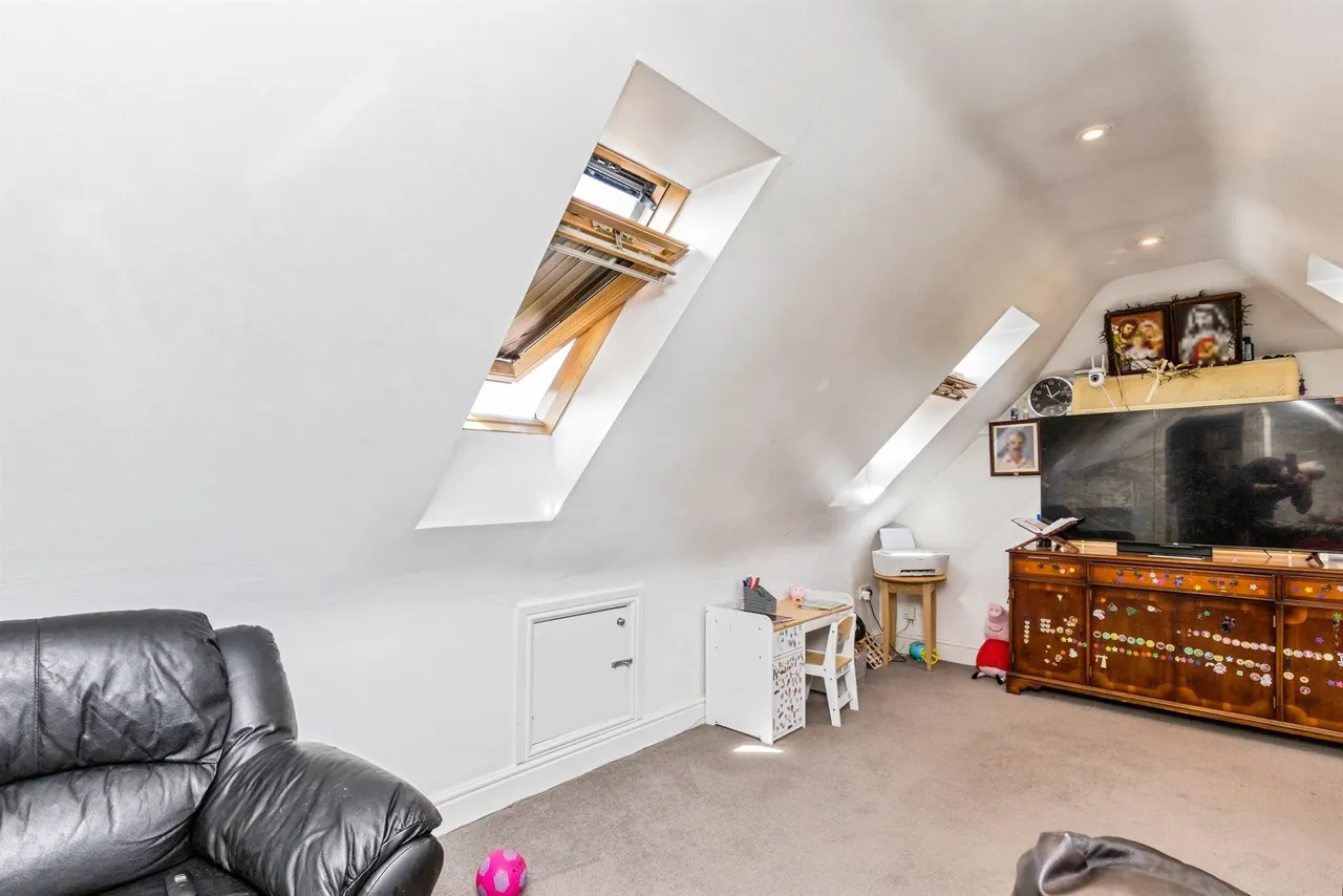 Parsonage Road, Horsham, RH12, photo 4