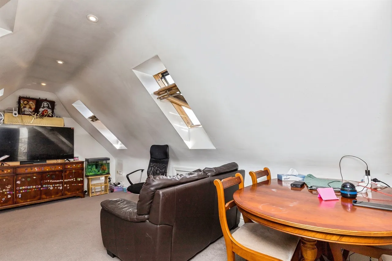 Parsonage Road, Horsham, RH12, photo 5