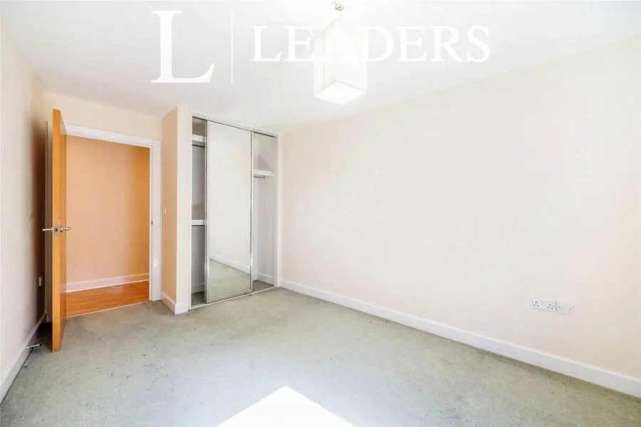 Jupiter Court, Gunwharf Quays, PO1, photo 9