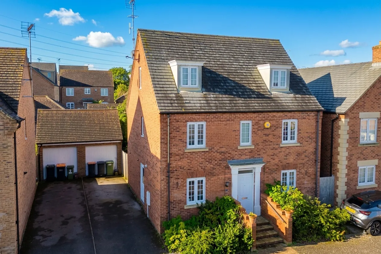 5 bed house for sale, Plover Road, Leighton Buzzard, LU7