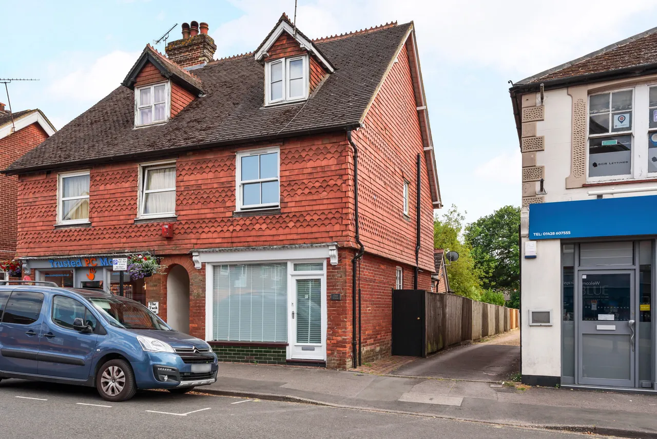 Oakview Headley Road, Grayshott, GU26, photo 13