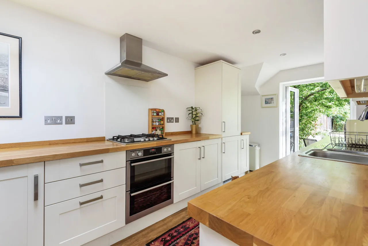3 bed house to rent, Oakview Headley Road, Grayshott, GU26