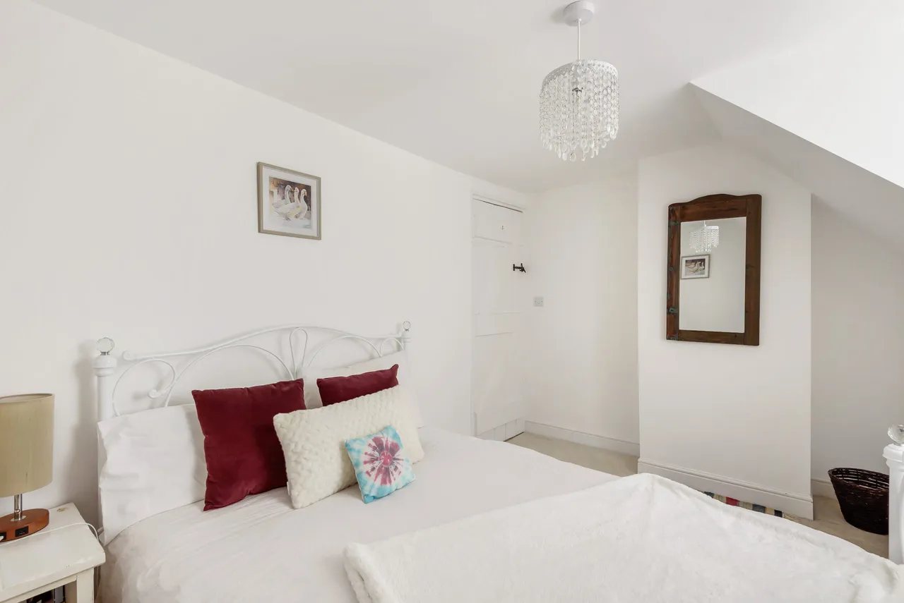 Oakview Headley Road, Grayshott, GU26, photo 11