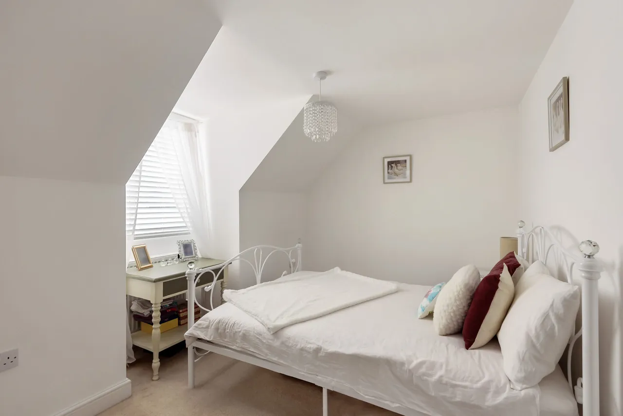 Oakview Headley Road, Grayshott, GU26, photo 10