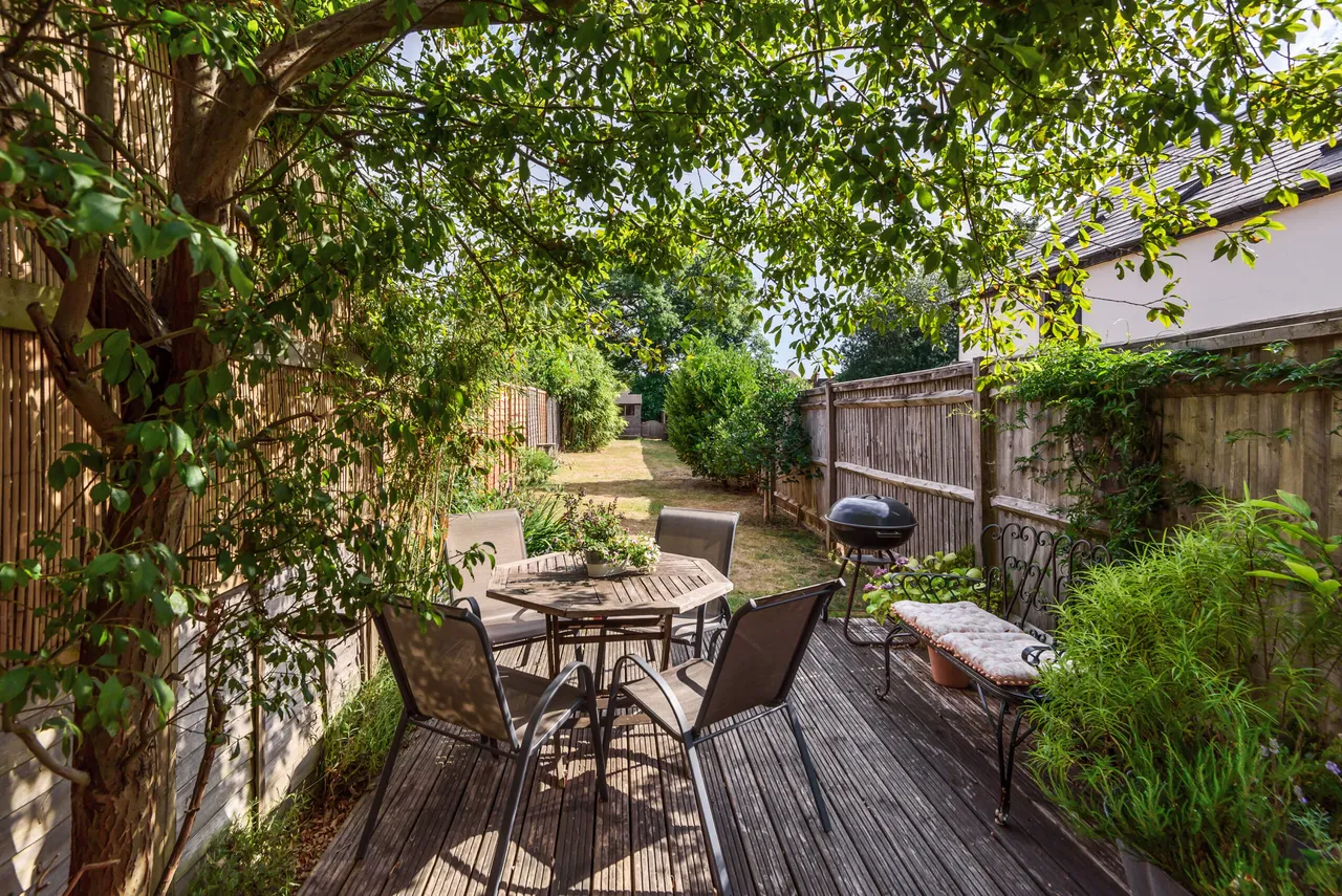 Oakview Headley Road, Grayshott, GU26, photo 2