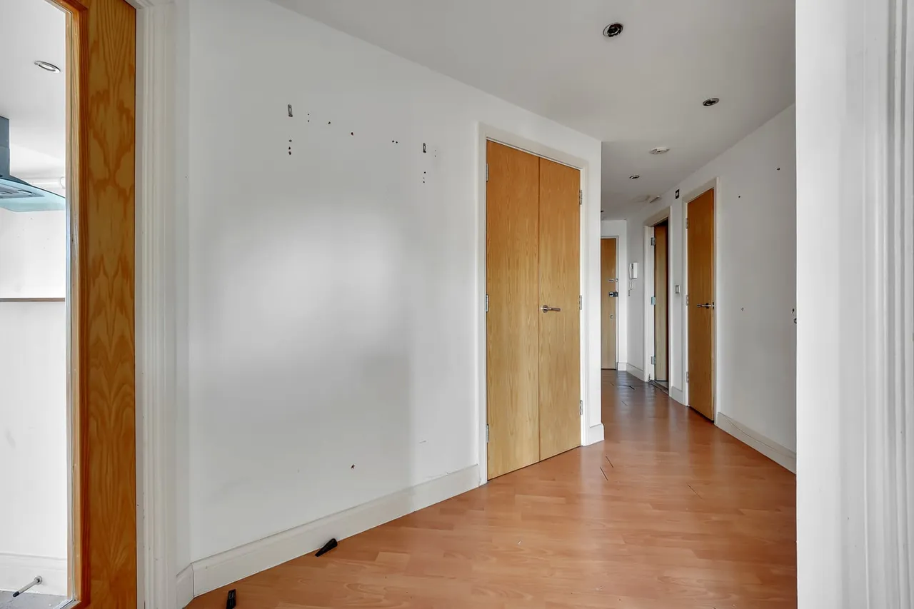 Flat 65 Western Beach Apartments, 36 Hanover Avenue, London, E16 1DZ, photo 2