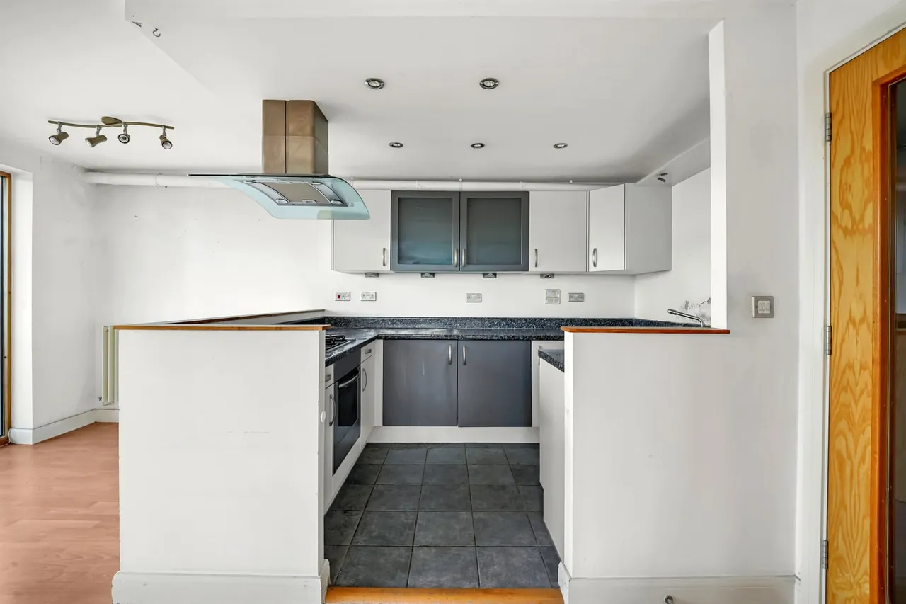 Flat 65 Western Beach Apartments, 36 Hanover Avenue, London, E16 1DZ, photo 7
