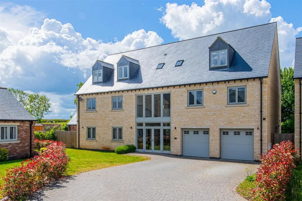 Coles Close, Little Harrowden, photo 42