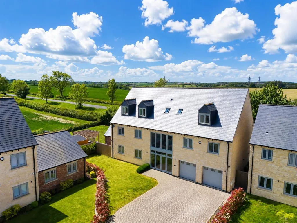 5 bed house for sale, Coles Close, Little Harrowden