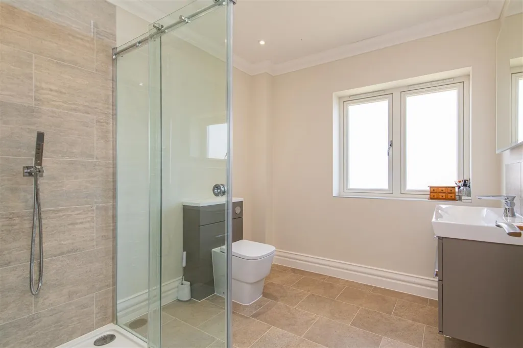 Coles Close, Little Harrowden, photo 33
