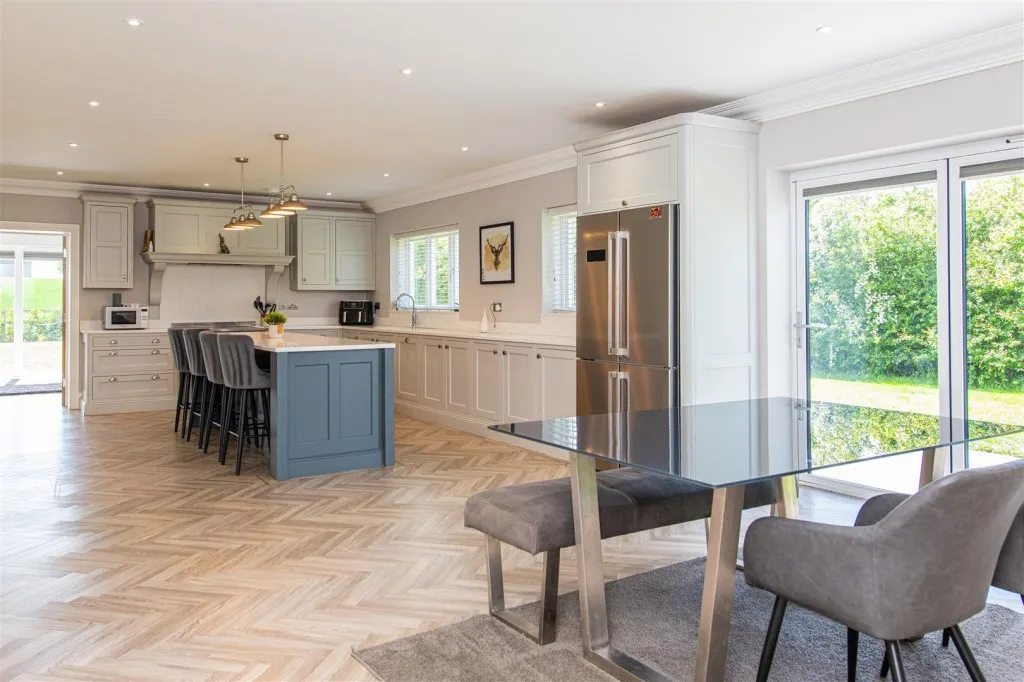 Coles Close, Little Harrowden, photo 9