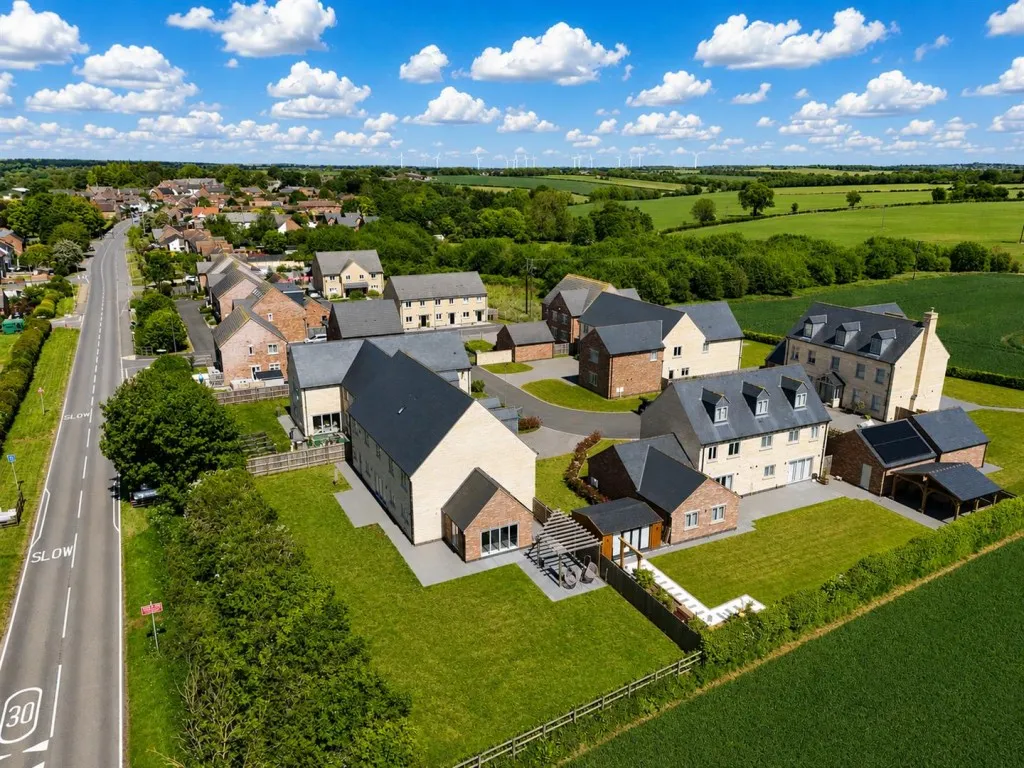 Coles Close, Little Harrowden, photo 2