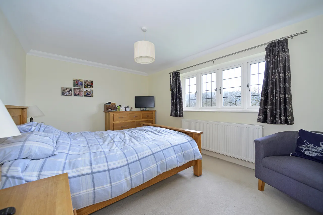Grayswood Road, HASLEMERE, GU27, photo 9