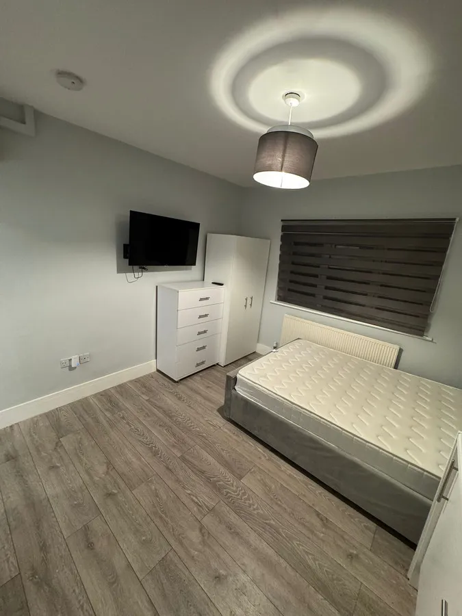flat to rent, London, NW2